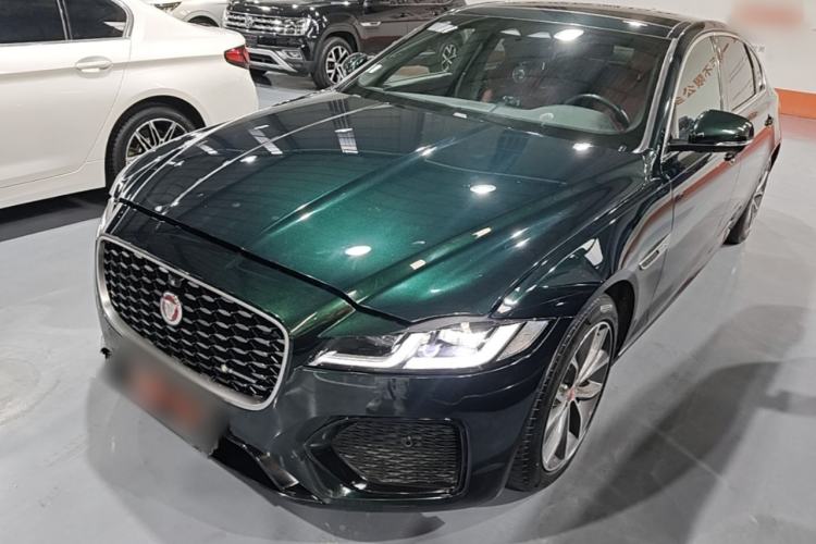 Jaguar XFL 2022 — фото 1