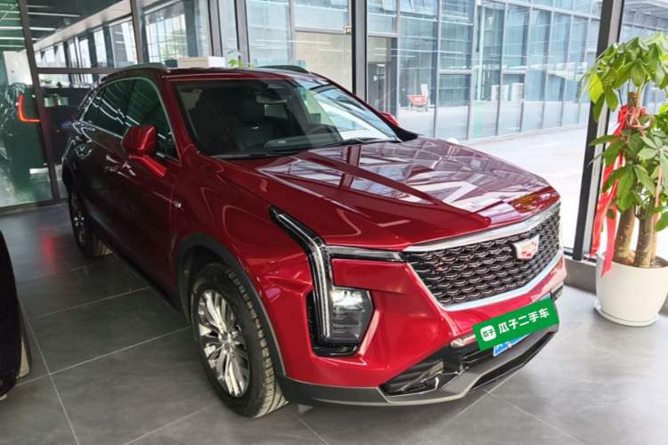 Cadillac XT4 2024 — фото 3
