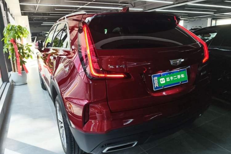 Cadillac XT4 2024 — фото 4