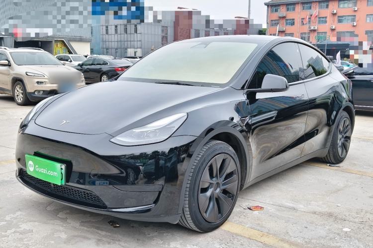 Tesla Model Y 2023 — фото 1