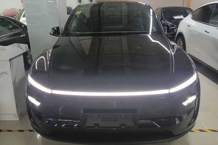 Tesla Model Y 2026 — 2