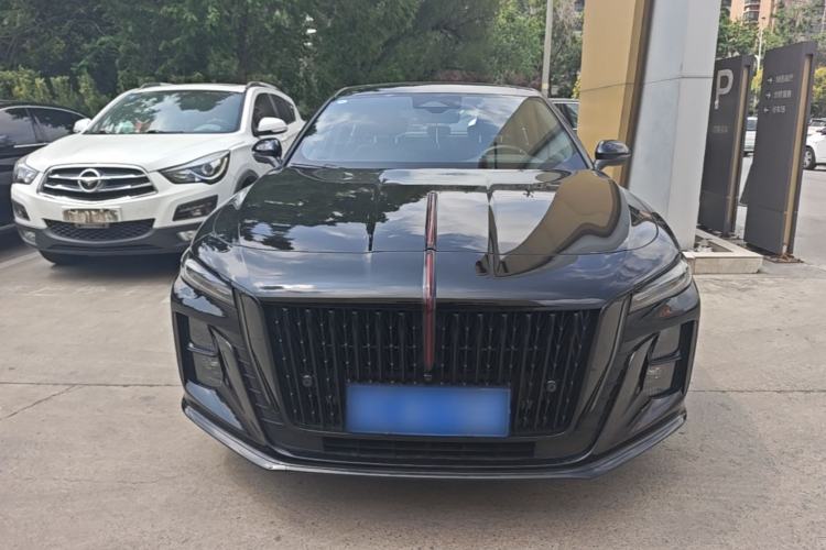 Hongqi H5 2025 — 2