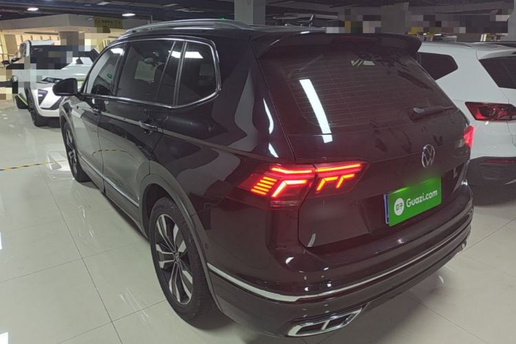 Volkswagen Tiguan L 2023 — фото 4