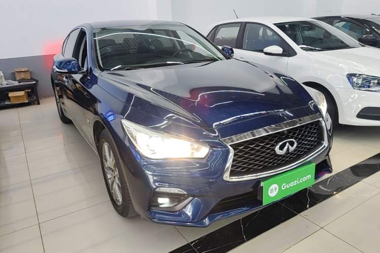 Infiniti Q50 2018 — 3