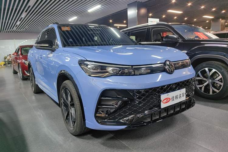Volkswagen Tiguan L 2024 — 3