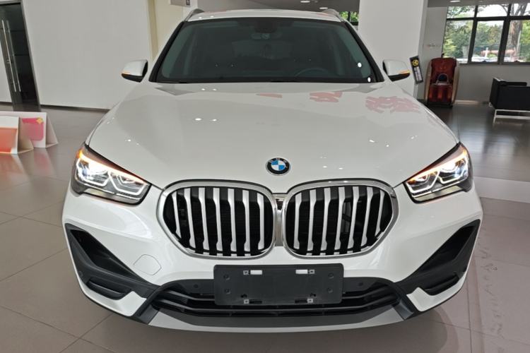 BMW X1 2022 — фото 2