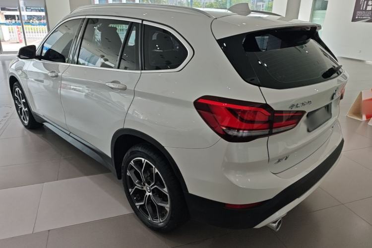 BMW X1 2022 — фото 4