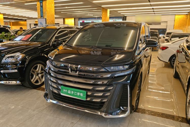 Toyota vellfire 2024 — фото 1