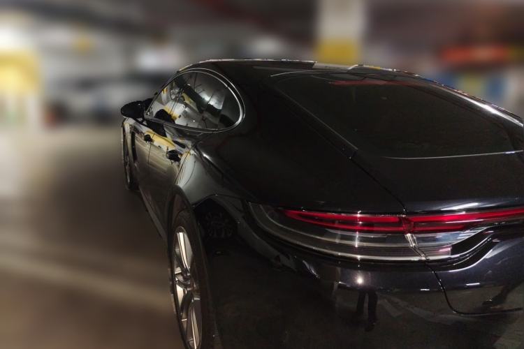 Porsche Panamera 2021 — 4