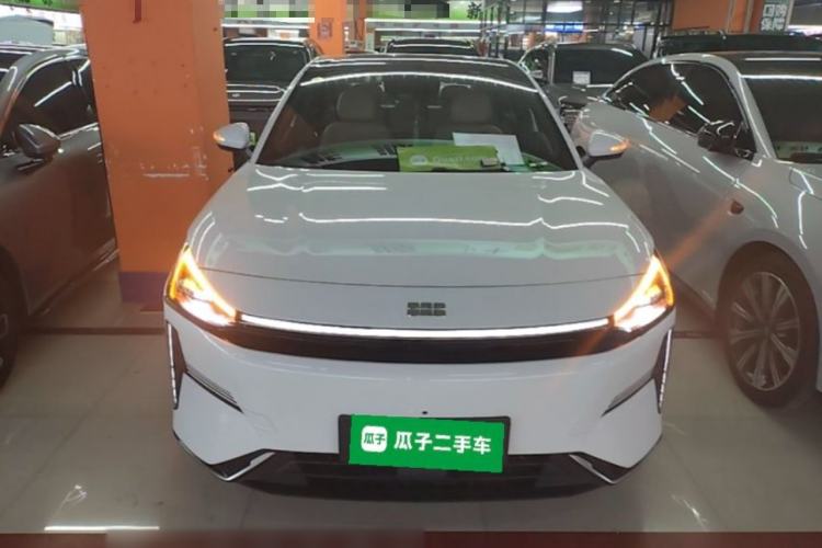 Geely Galaxy L6 2023 — 2