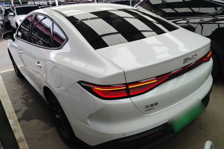 BYD Seal 05 DM-i 2025 — фото 4
