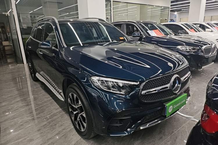 Mercedes-Benz GLC 260 L 2023 — фото 3