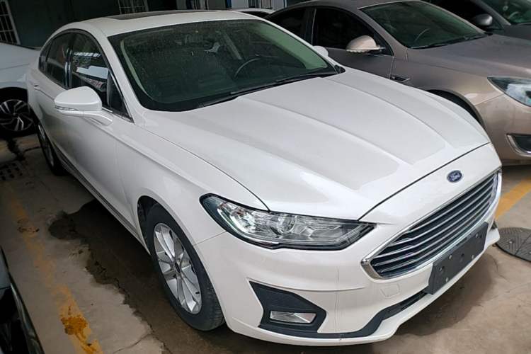 Ford Mondeo 2020 — фото 3