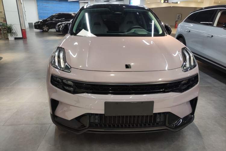 Lynk & Co 06 2023 — 2