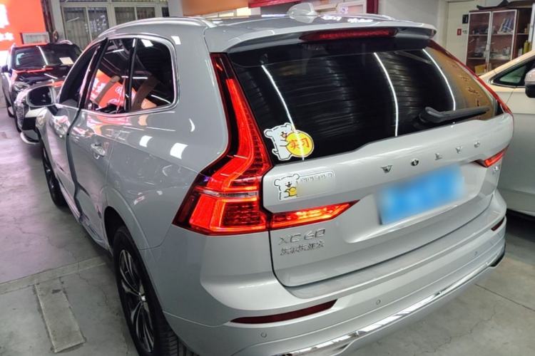 Volvo XC60 2025 — 4