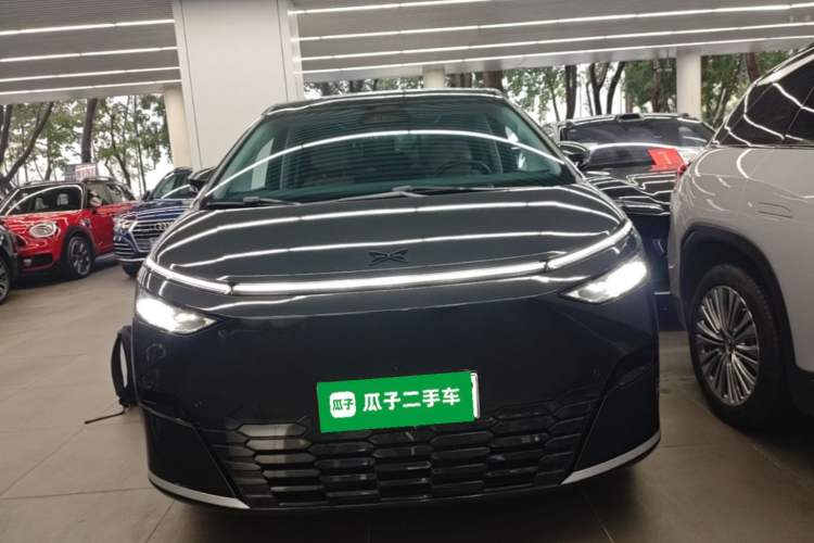 XPeng X9 2024 — 2