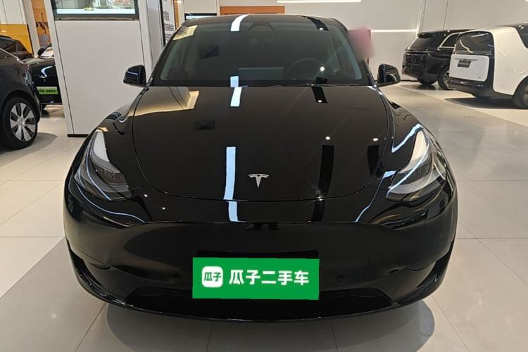 Tesla Model Y 2022 — 2