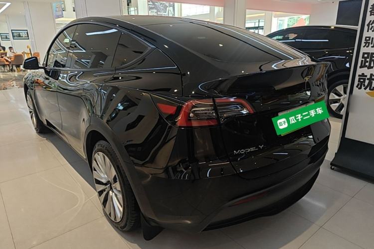 Tesla Model Y 2022 — 4