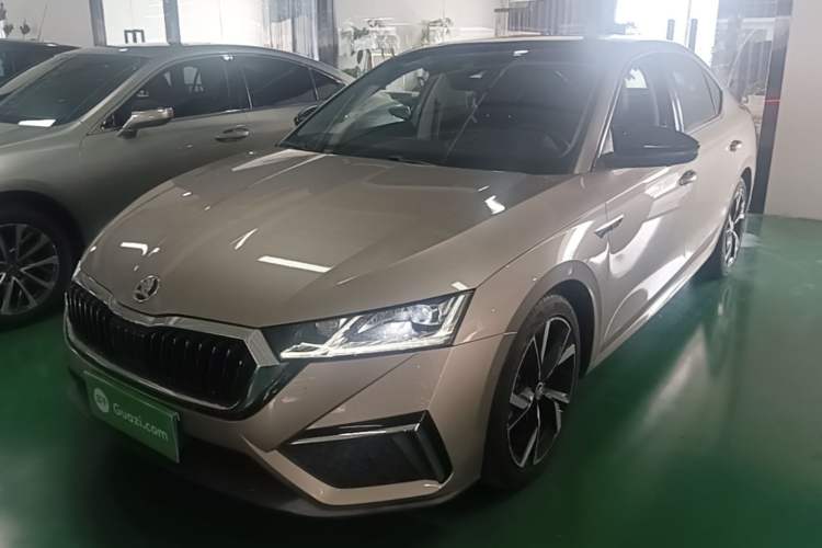 Skoda octavia 2021 — фото 1