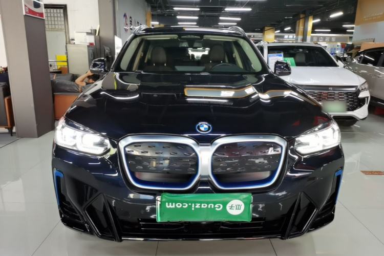 BMW iX3 2022 — 2