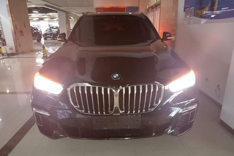 BMW X5 2022 — 2