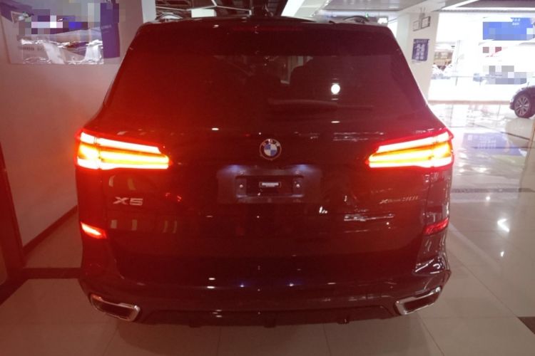 BMW X5 2022 — 5