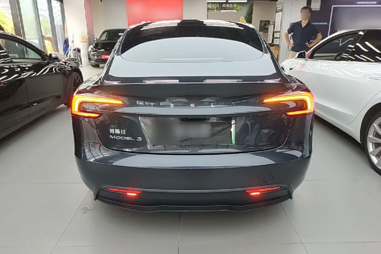 Tesla Model 3 2023 — 5