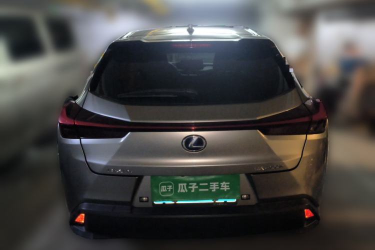 Lexus UX 260h 2020 — фото 3