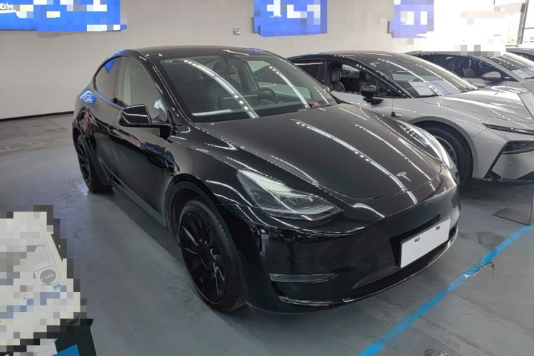 Tesla Model Y 2021 — 3