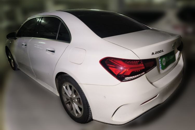Mercedes-Benz A 200 L 2020 — фото 4
