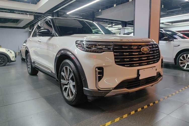 Ford Explorer 2023 — фото 3