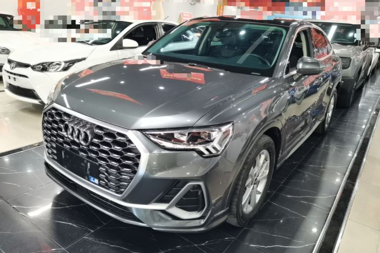 Audi q3 sportback 2022 — фото 1