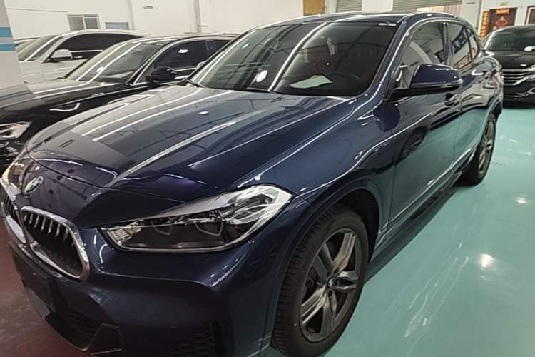 BMW X2 2021 — фото 1
