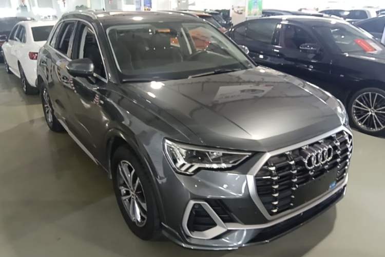 Audi Q3 2021 — 3