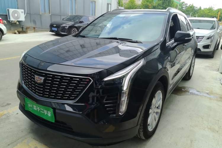 Cadillac XT4 2022 — фото 1