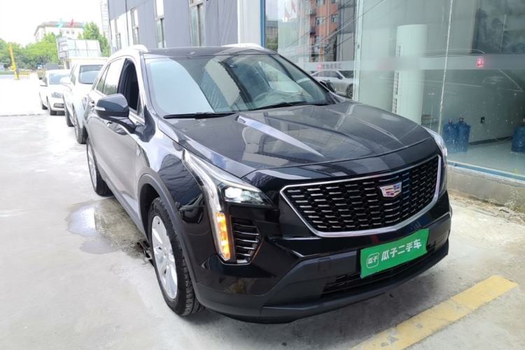 Cadillac XT4 2022 — фото 3