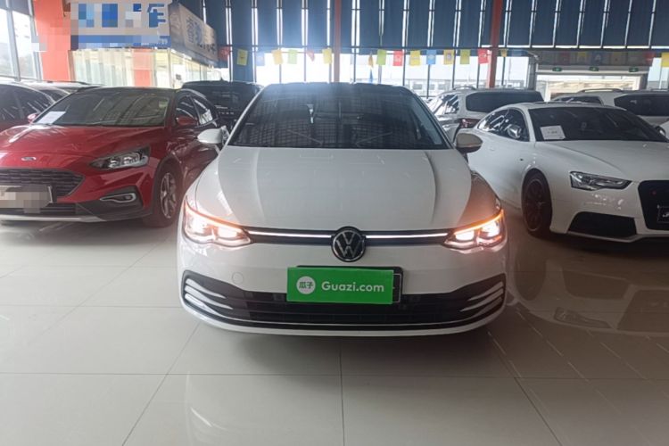 Volkswagen Golf 2023 — 2