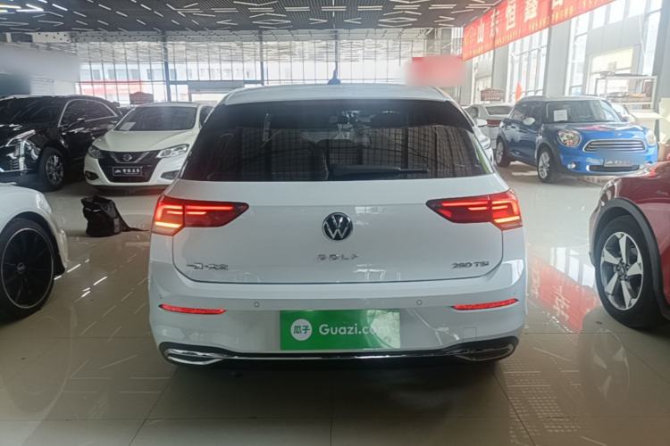 Volkswagen Golf 2023 — 5