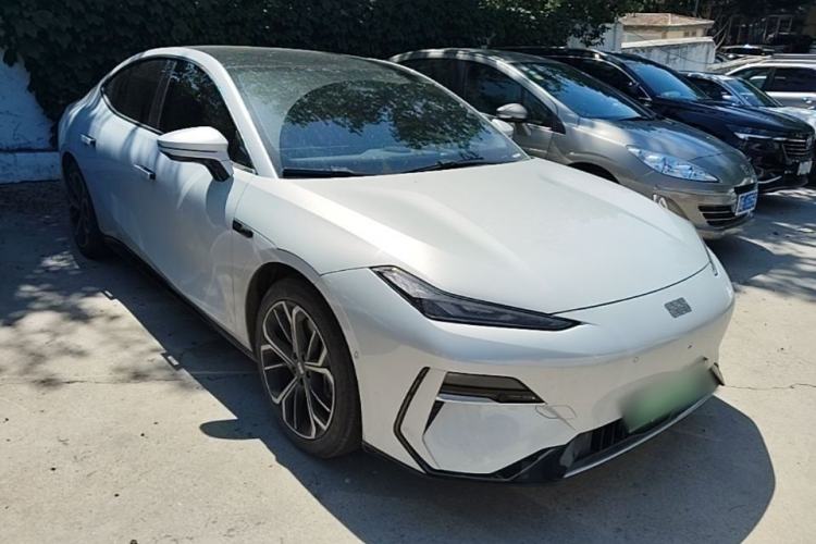 Geely Galaxy E8 2025 — 3