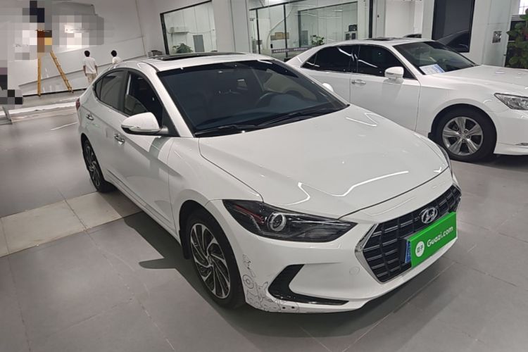 Hyundai Elantra 2020 — 3