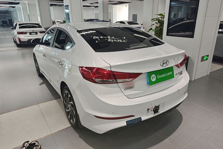 Hyundai Elantra 2020 — 4