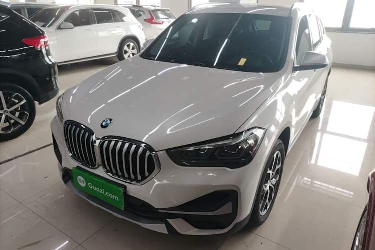 BMW X1 2022 — фото 1