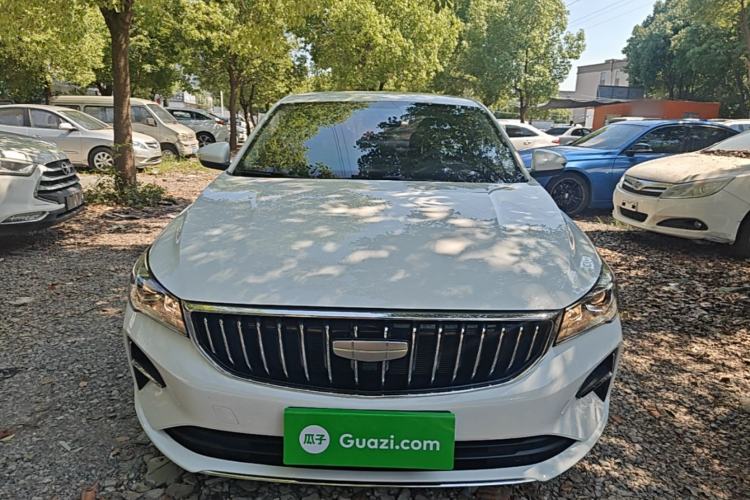 Geely Emgrand 2025 — 2