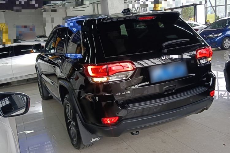 Jeep Grand Cherokee 2020 — фото 4