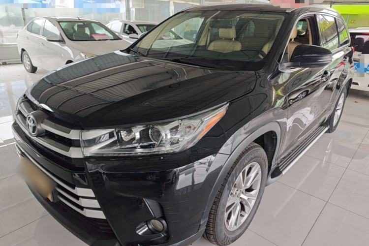 Toyota Highlander 2021 — фото 1