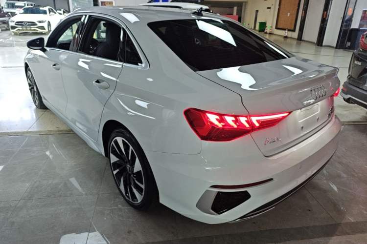 Audi A3L 2023 — 4