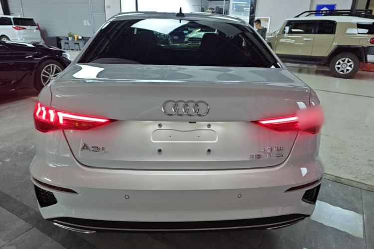Audi A3L 2023 — 5