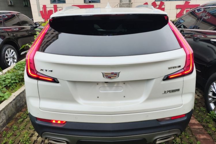 Cadillac XT4 2020 — фото 5