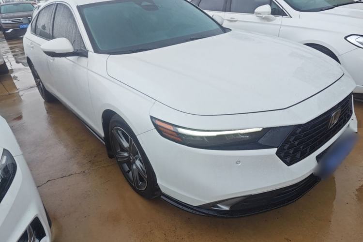 Honda Accord 2025 — 3