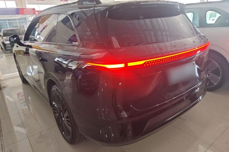 XPeng G9 2025 — 4